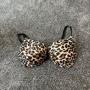 Victoria secret bombshell 34D